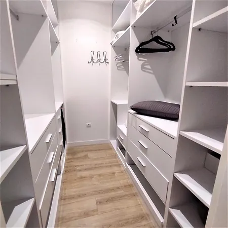 Ampio 2 Al Centro Storico E 15 Min Dalla Spiaggia, Apartment *