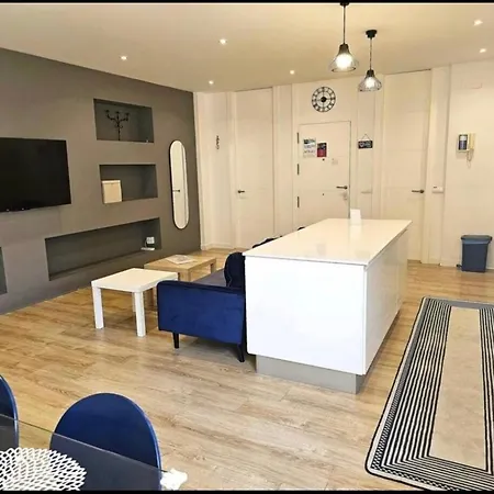 Apartment Ampio 2 Al Centro E 15 Minuti Dalla Spiaggia,la Casa Di Ceffo *